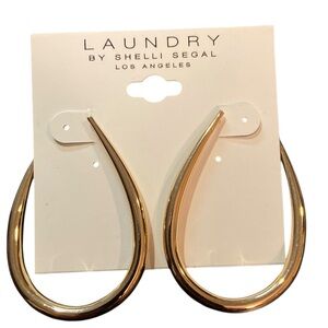NWT Laundry By Shelli Segal Gold Tone Hoop Earrings